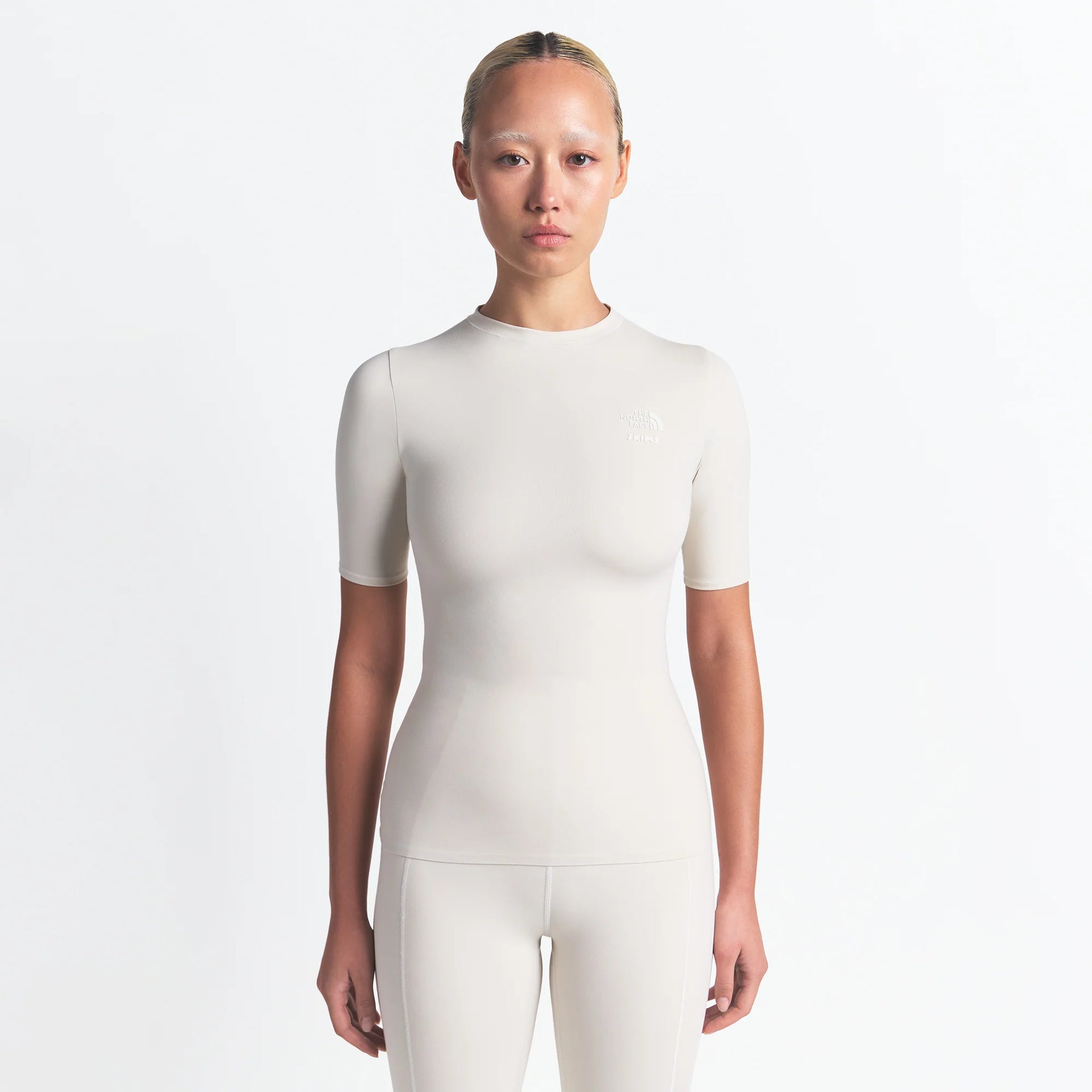 THE NORTH FACE X SKIMS REFINA SHORT SLEEVE TOP | BONE