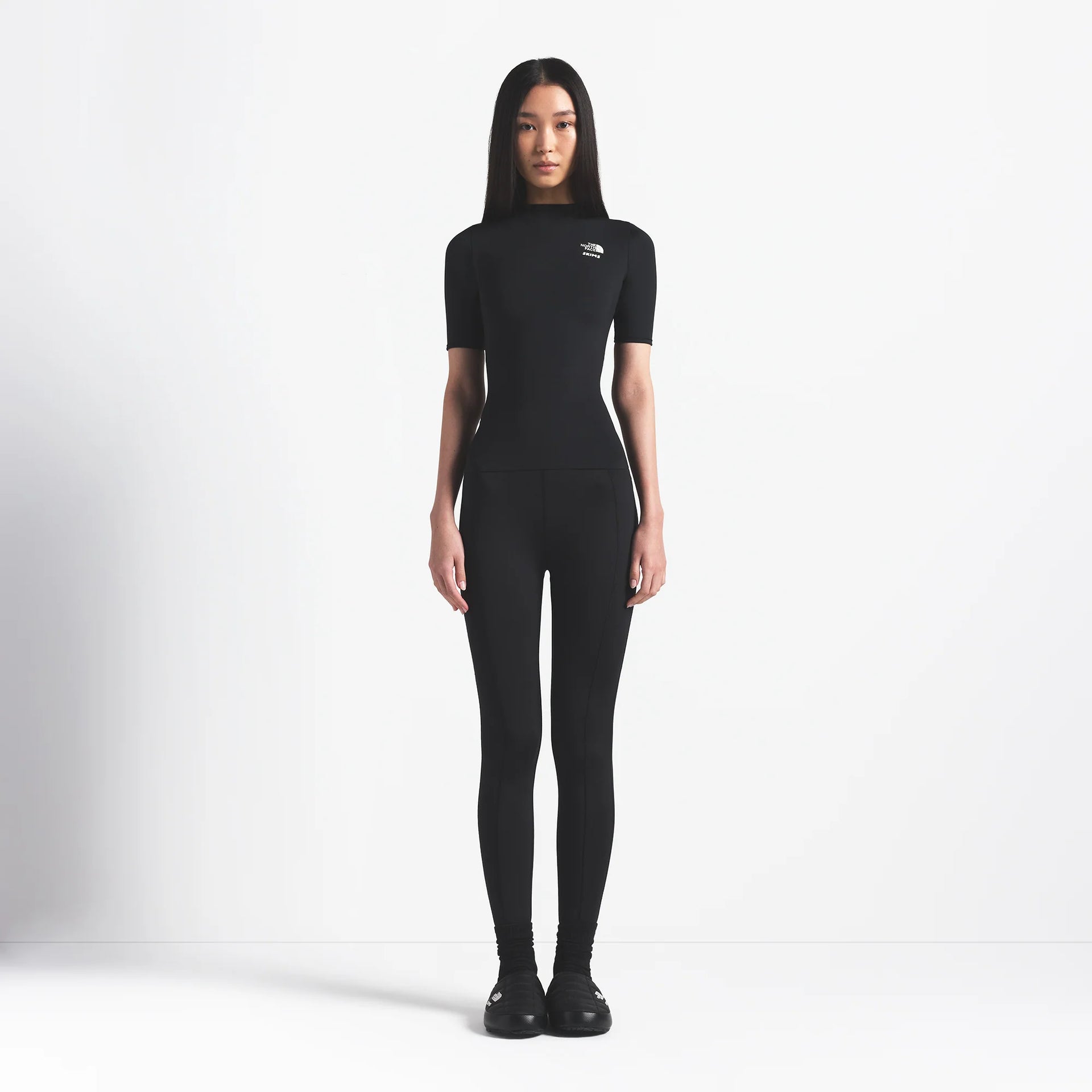 THE NORTH FACE X SKIMS REFINA SHORT SLEEVE TOP | ONYX