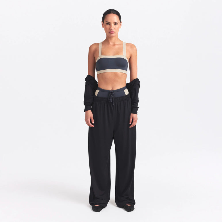 NikeSKIMS MATTE SHINE MIX STRAIGHT NECK BRA | DEEP ROYAL AND STONE