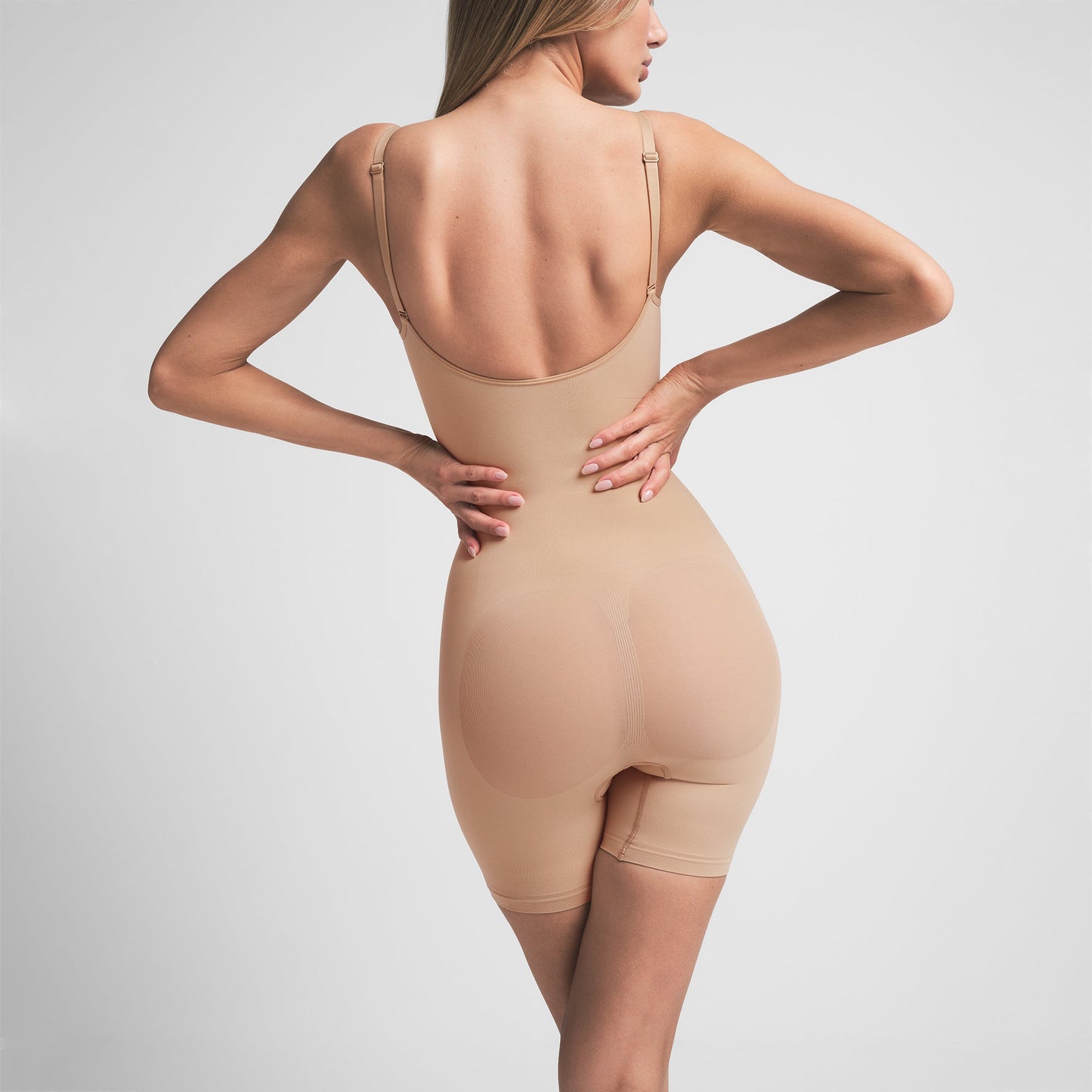 SEAMLESS SCULPT MID THIGH BODYSUIT | CLAY