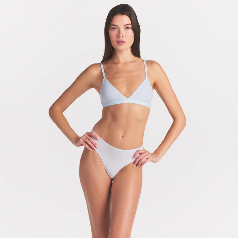 FITS EVERYBODY TRIANGLE BRALETTE | BLUE QUARTZ