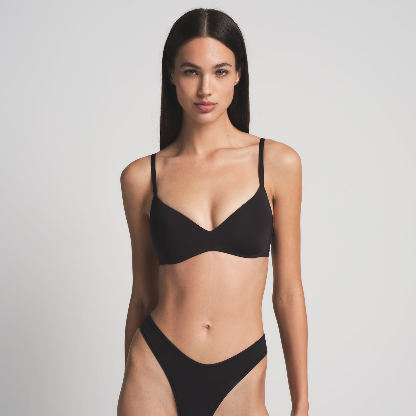 WIRELESS FORM PUSH-UP PLUNGE BRA | ONYX