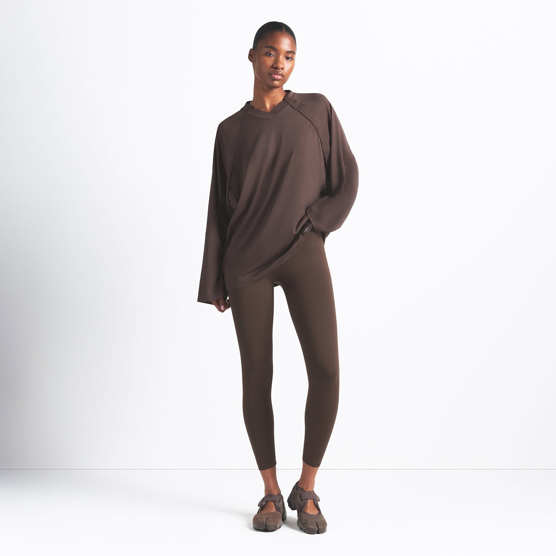 NikeSKIMS AIRY V-NECK OVERSIZED LONG SLEEVE TOP | DARK SEPIA