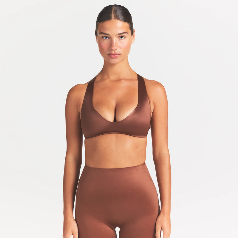 NikeSKIMS SATIN SHINE PLUNGE T-BACK BRA | CAROB BROWN