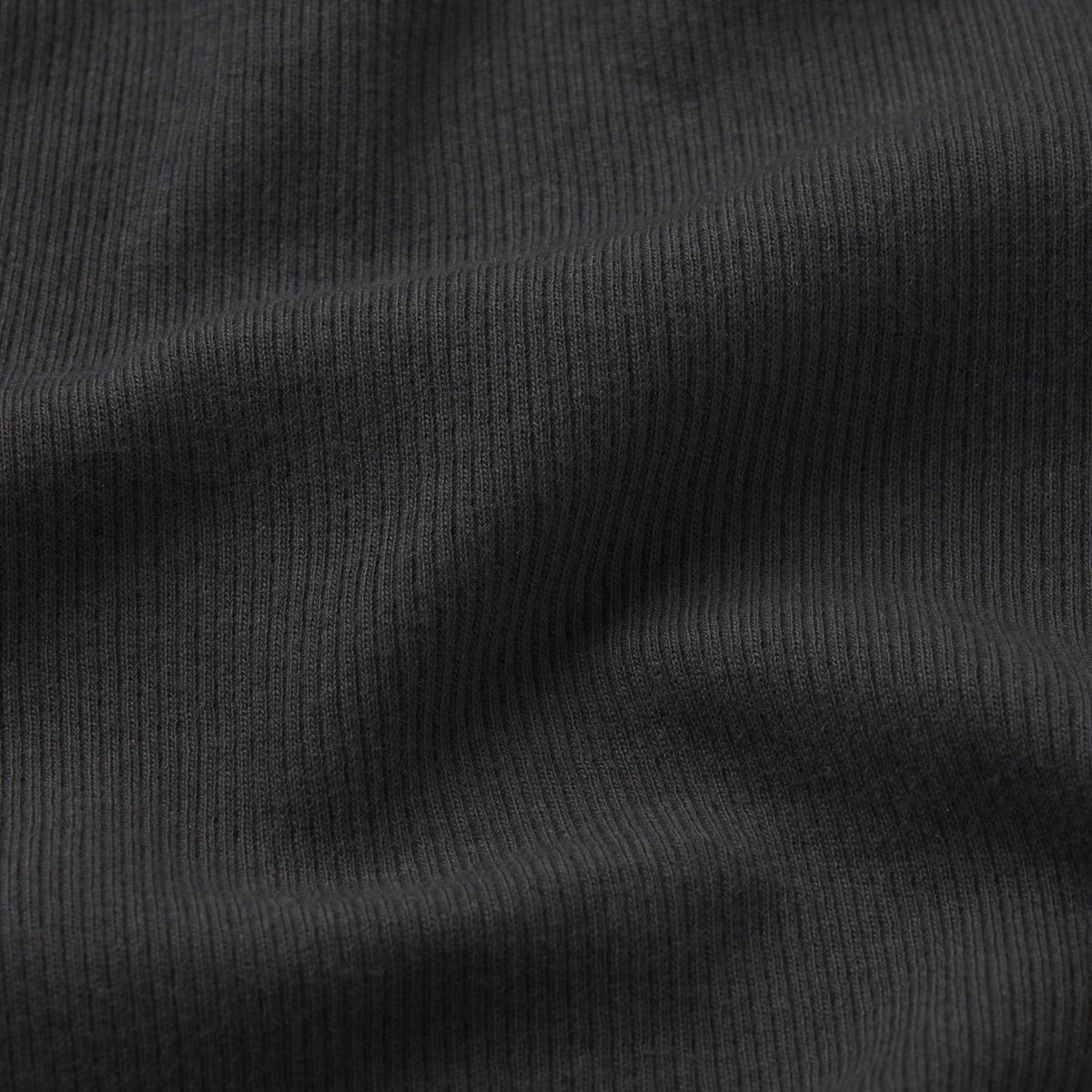 COTTON RIB BOY SHORT | SOOT CONTRAST