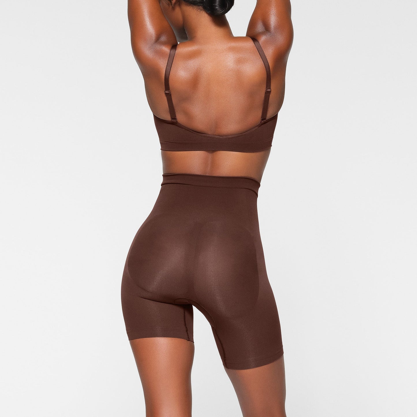 SEAMLESS SCULPT MID THIGH SHORT | COCOA