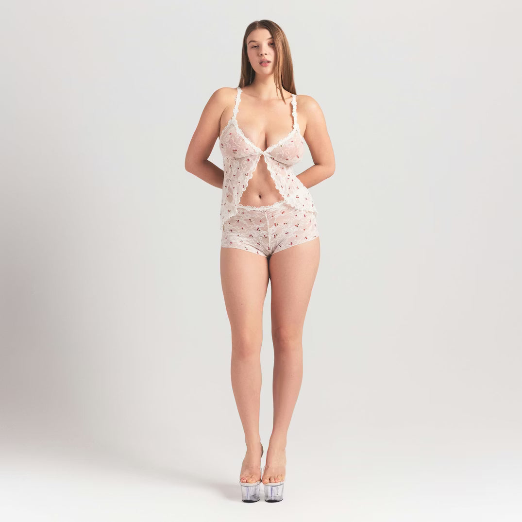 STRETCH LACE BABYDOLL TOP | IVORY CHERRY PRINT