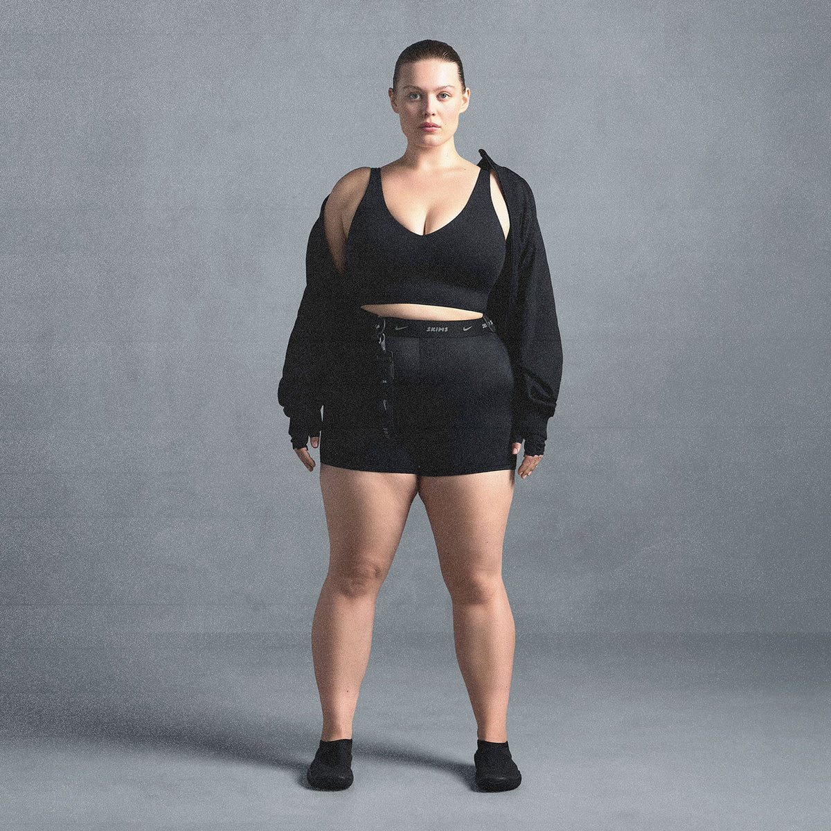 NikeSKIMS MATTE V-NECK BRA TOP | OBSIDIAN