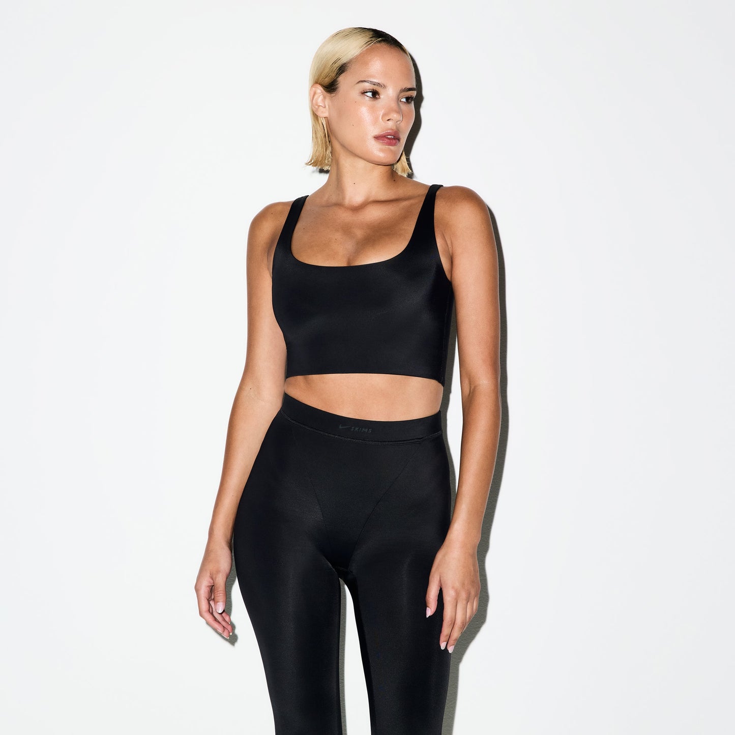 NikeSKIMS SHINE V-LINE 26" LEGGING | OBSIDIAN