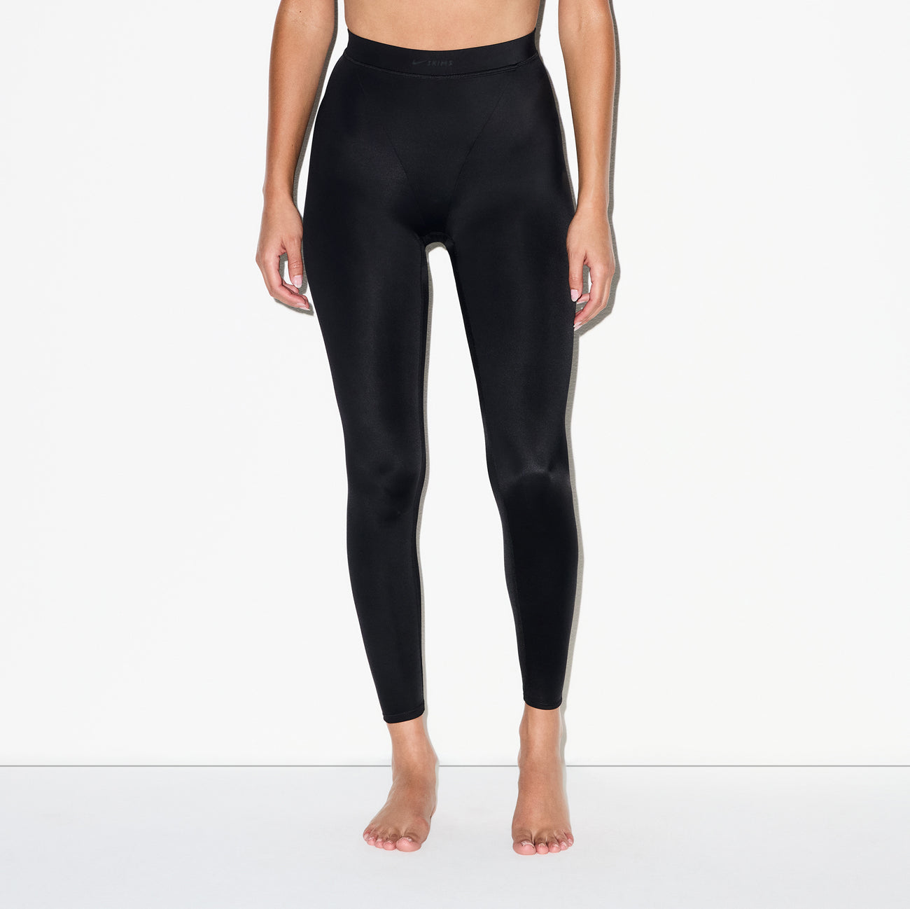 NikeSKIMS SHINE V-LINE 26" LEGGING | OBSIDIAN