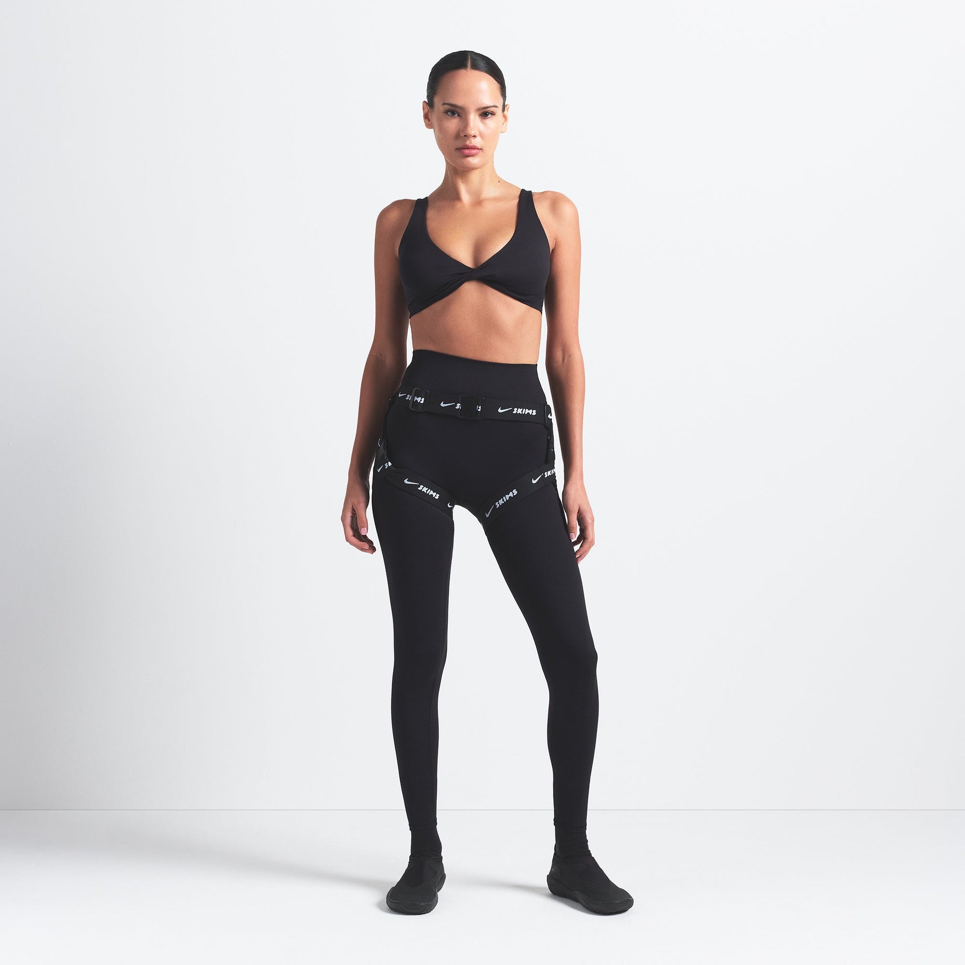 NikeSKIMS MATTE 26" LEGGING | OBSIDIAN