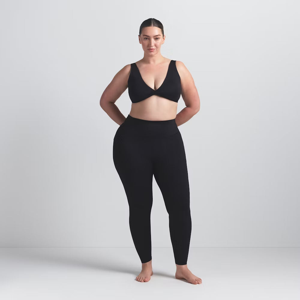 NikeSKIMS MATTE 26 INCH LEGGING | OBSIDIAN