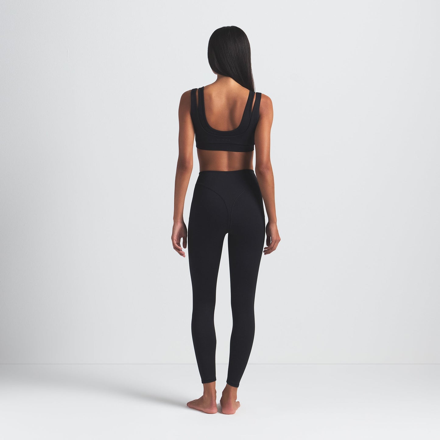 NikeSKIMS MATTE V-LINE 26" LEGGING | OBSIDIAN