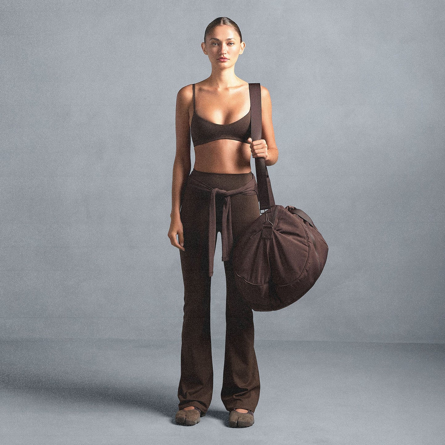 NikeSKIMS MATTE SLIM FLARE LEGGING | DARK SEPIA