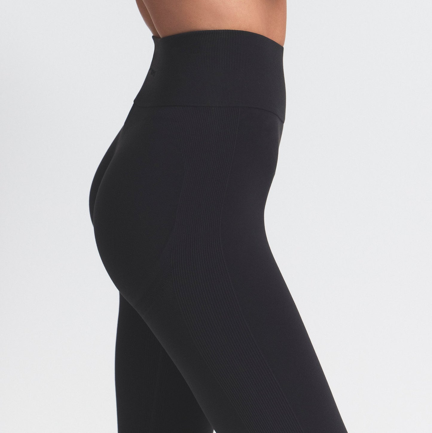 NikeSKIMS VINTAGE SEAMLESS LEGGING 26" | OBSIDIAN