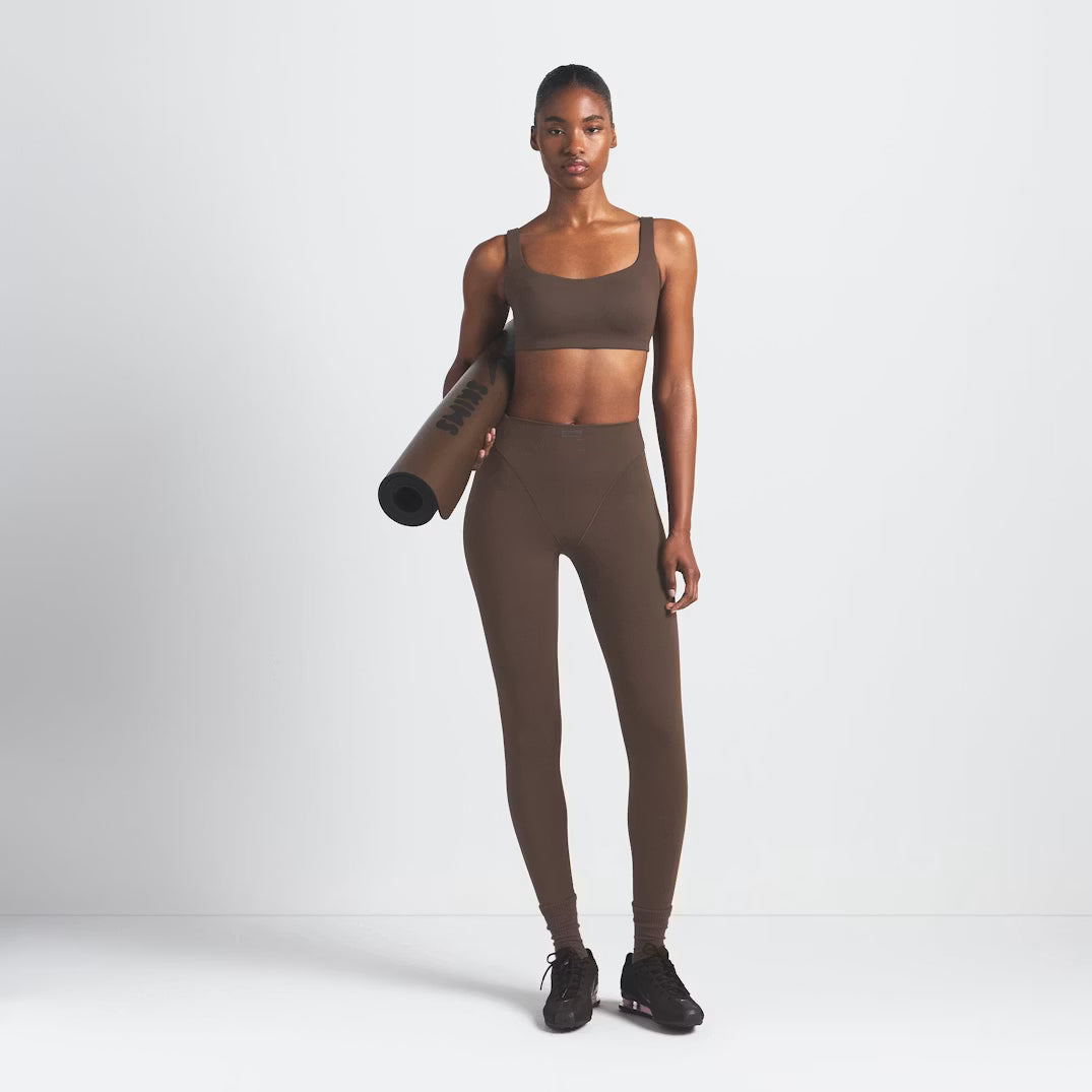 NikeSKIMS MATTE SCOOP BRALETTE | DARK SEPIA