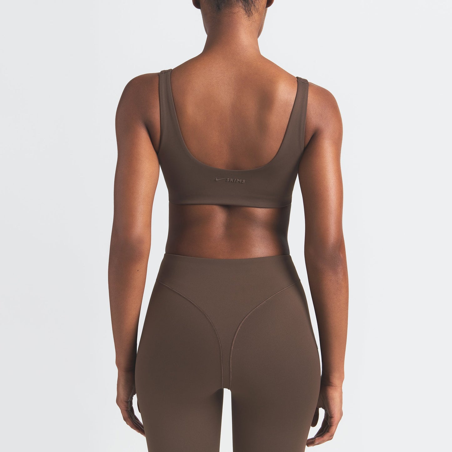 NikeSKIMS MATTE SCOOP NECK BRA | DARK SEPIA