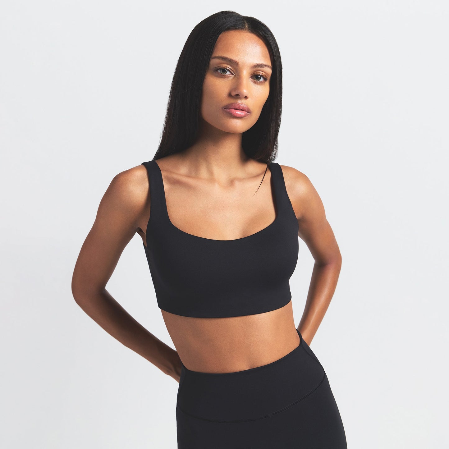 NikeSKIMS MATTE SCOOP NECK BRA | OBSIDIAN