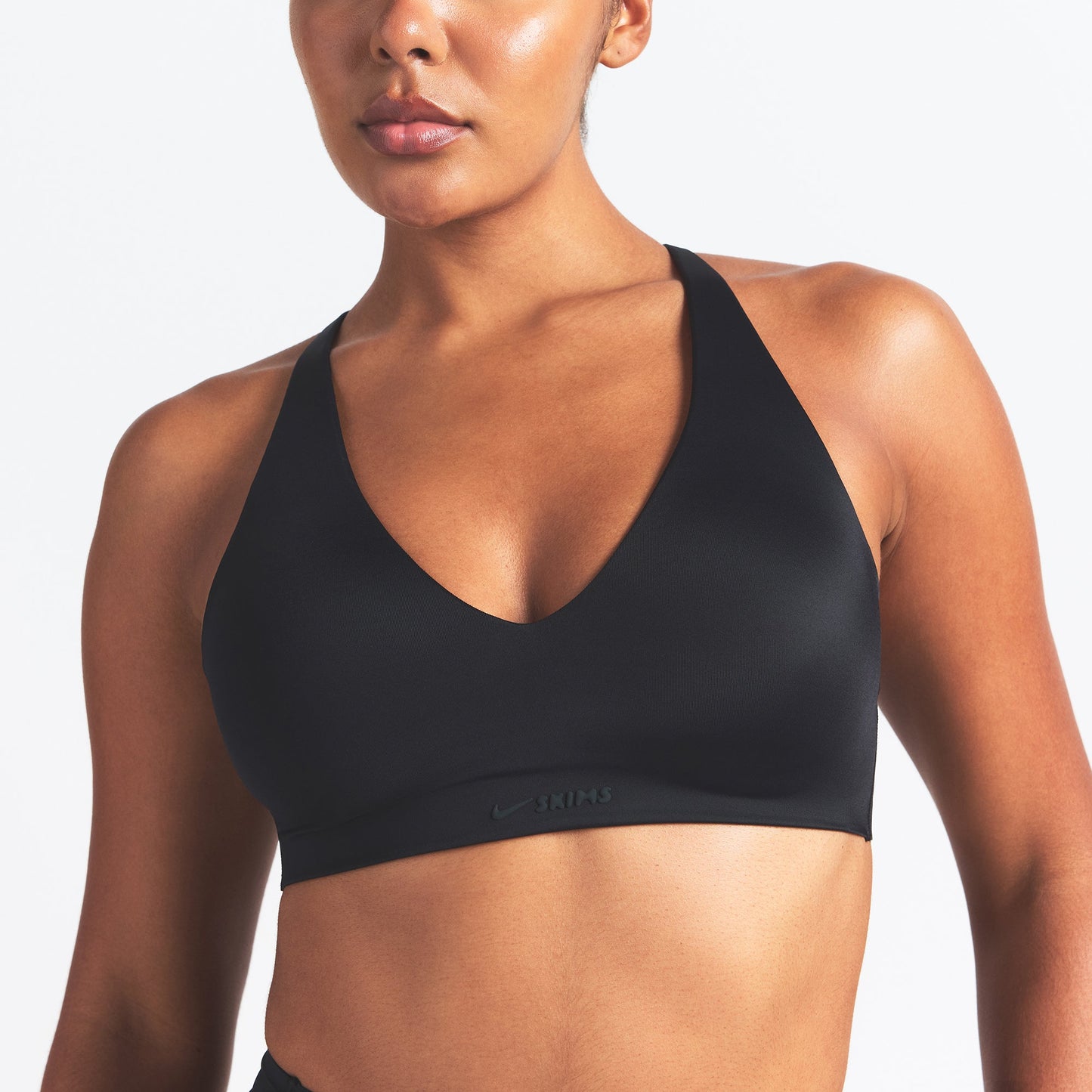NikeSKIMS SHINE V-NECK BRA | OBSIDIAN