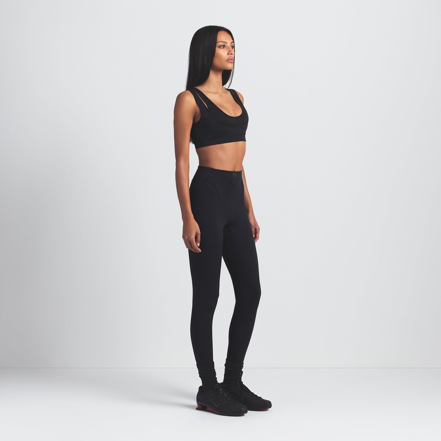 NikeSKIMS MATTE DOUBLE STRAP SCOOP BRA | OBSIDIAN