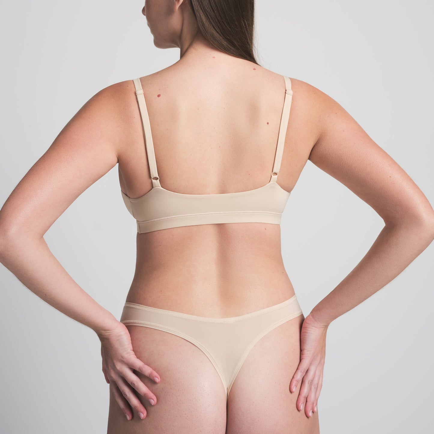 FITS EVERYBODY TRIANGLE BRALETTE | SAND