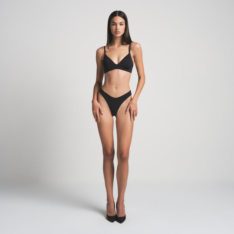 WIRELESS FORM T-SHIRT DEMI BRA | ONYX