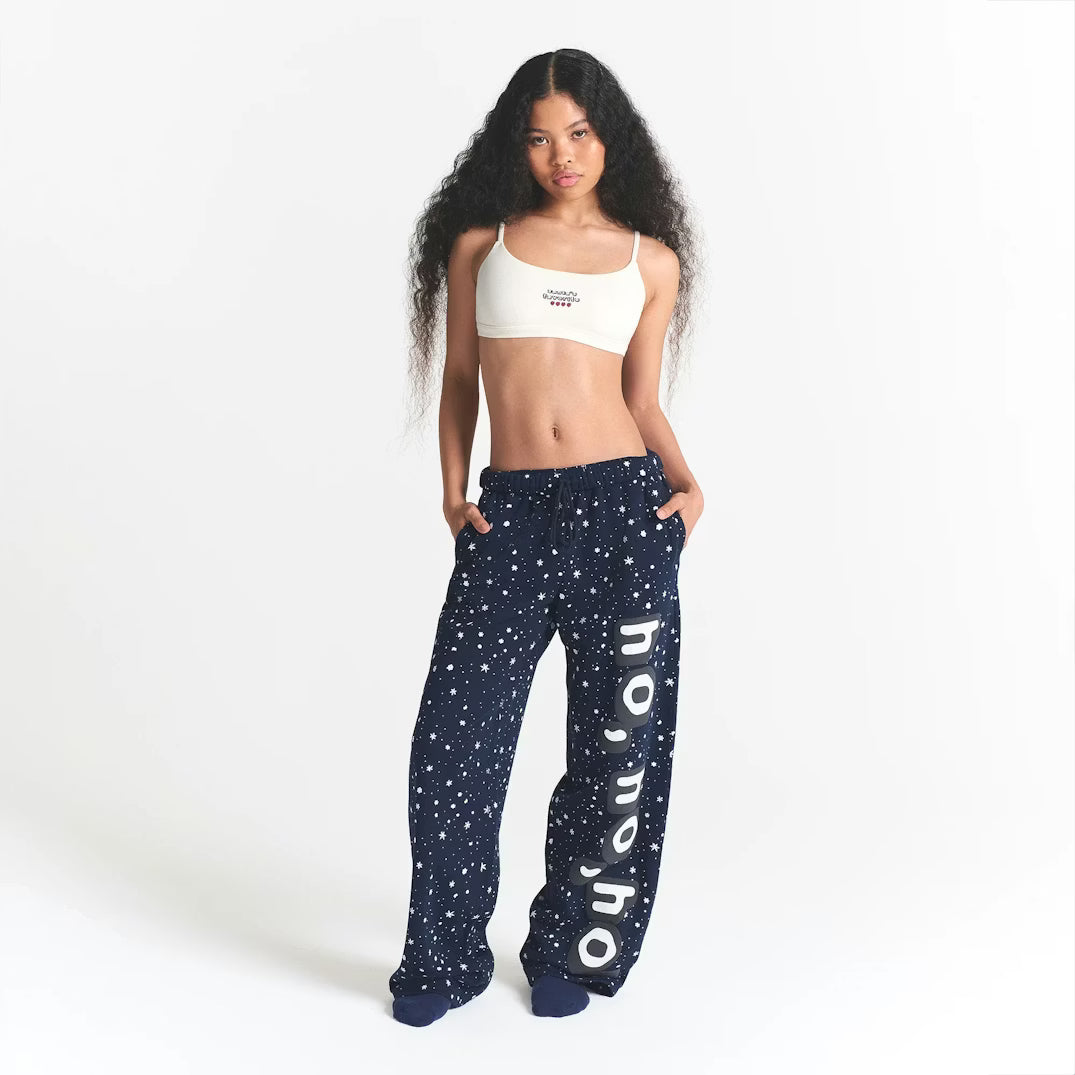 CACTUS PLANT FLEA MARKET X SKIMS COTTON FLEECE STRAIGHT LEG PANT | NAVY HO HO HO SNOW PRINT