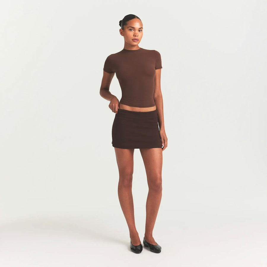 THE ESSENTIAL COLLECTION MINI SKORT | ESPRESSO