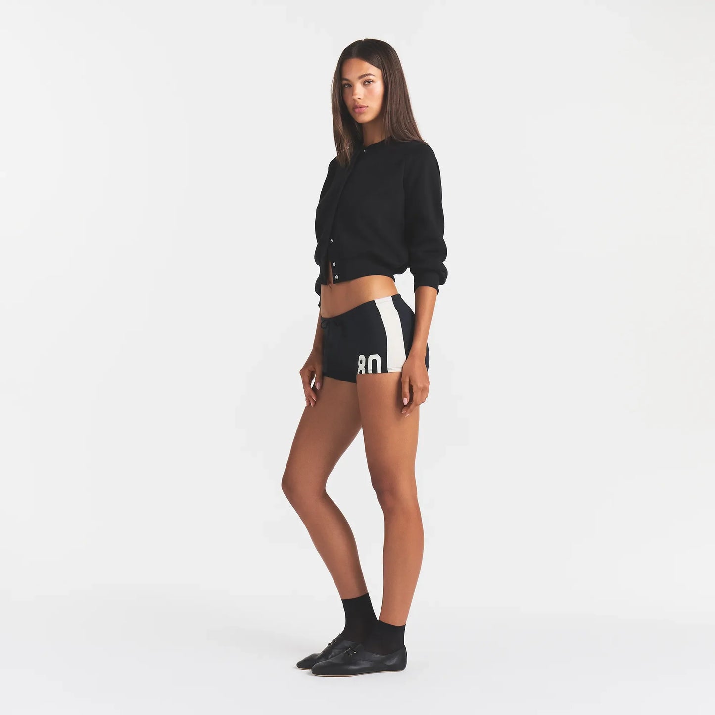 SMOOTH LAYERS MICRO SHORT | ONYX ECRU CONTRAST