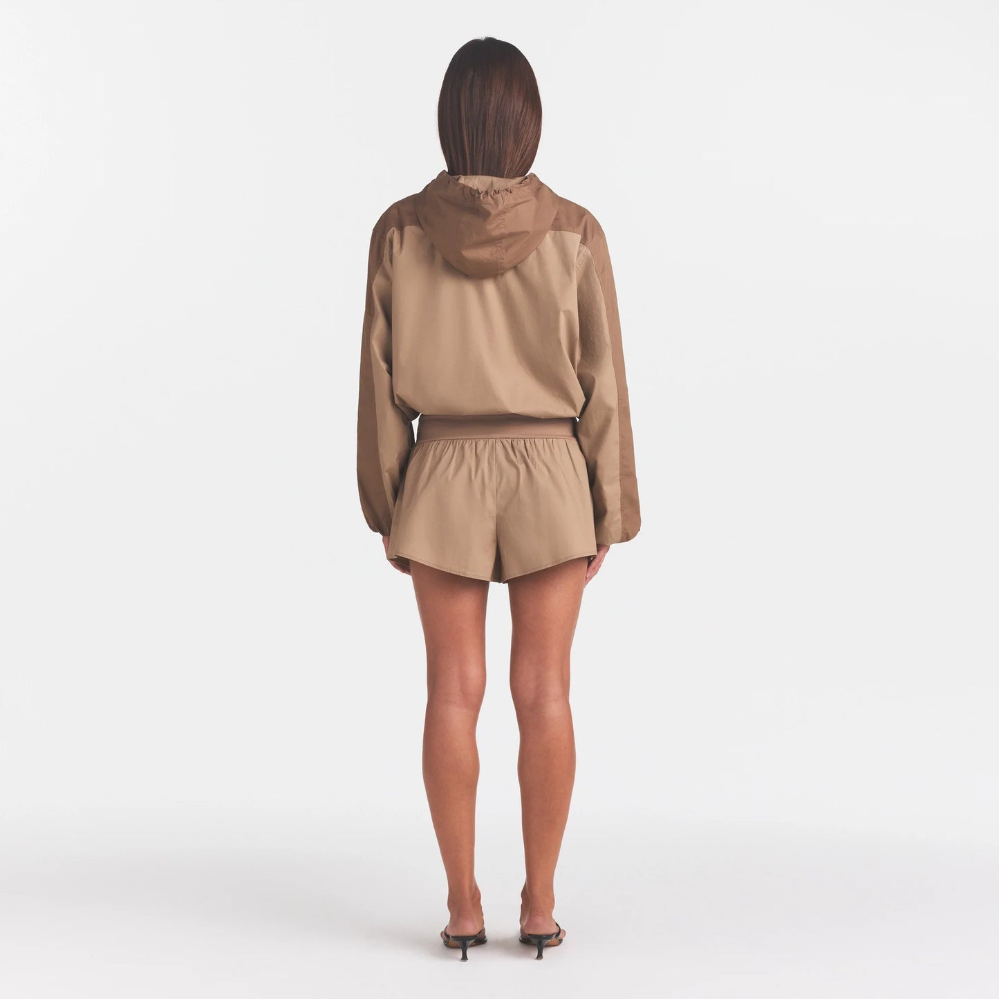 WOVEN COTTON FLUTTER SHORT | DESERT