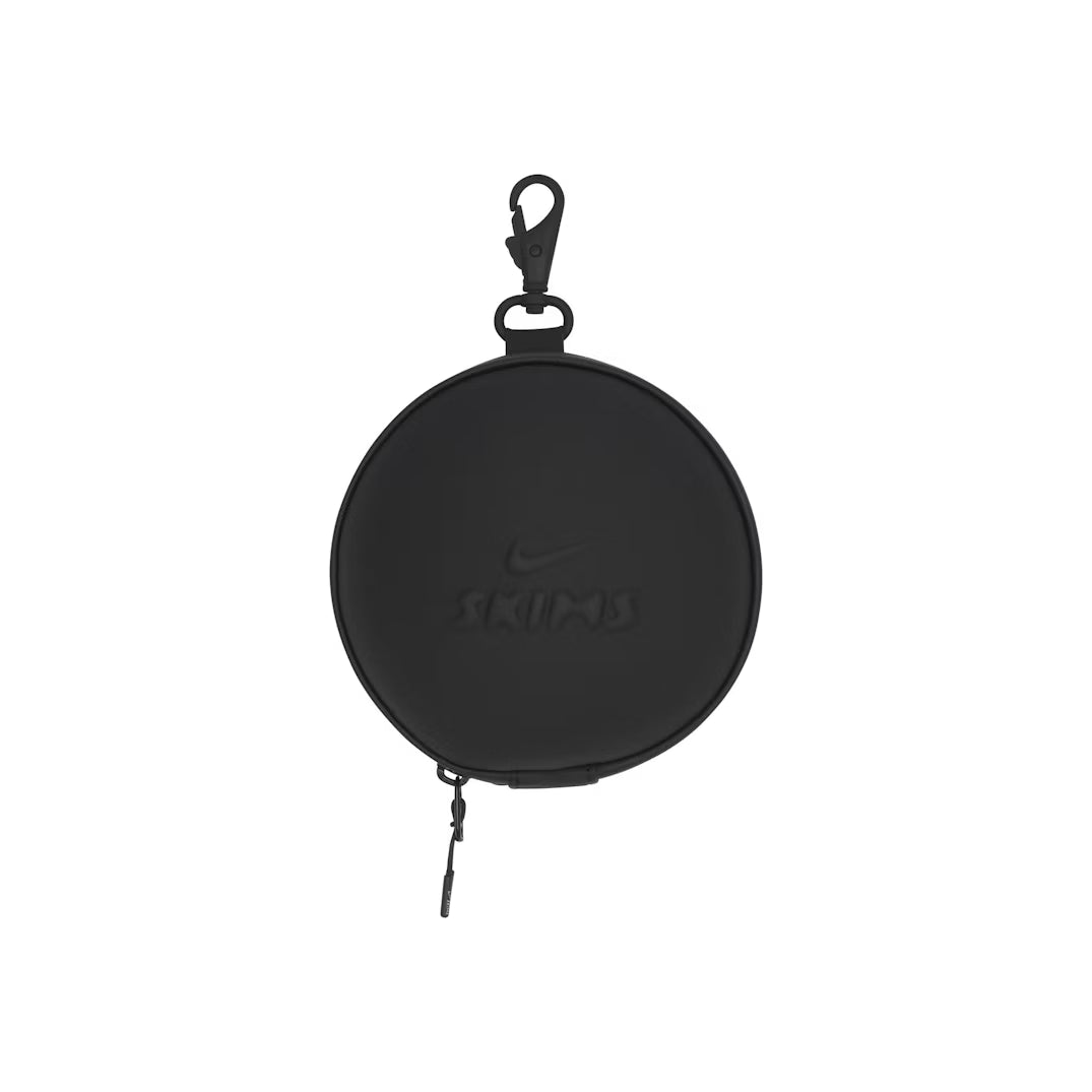 NikeSKIMS ACCESSORIES HARDSHELL ROUND CASE | COBALT/(NSKM COBALT)