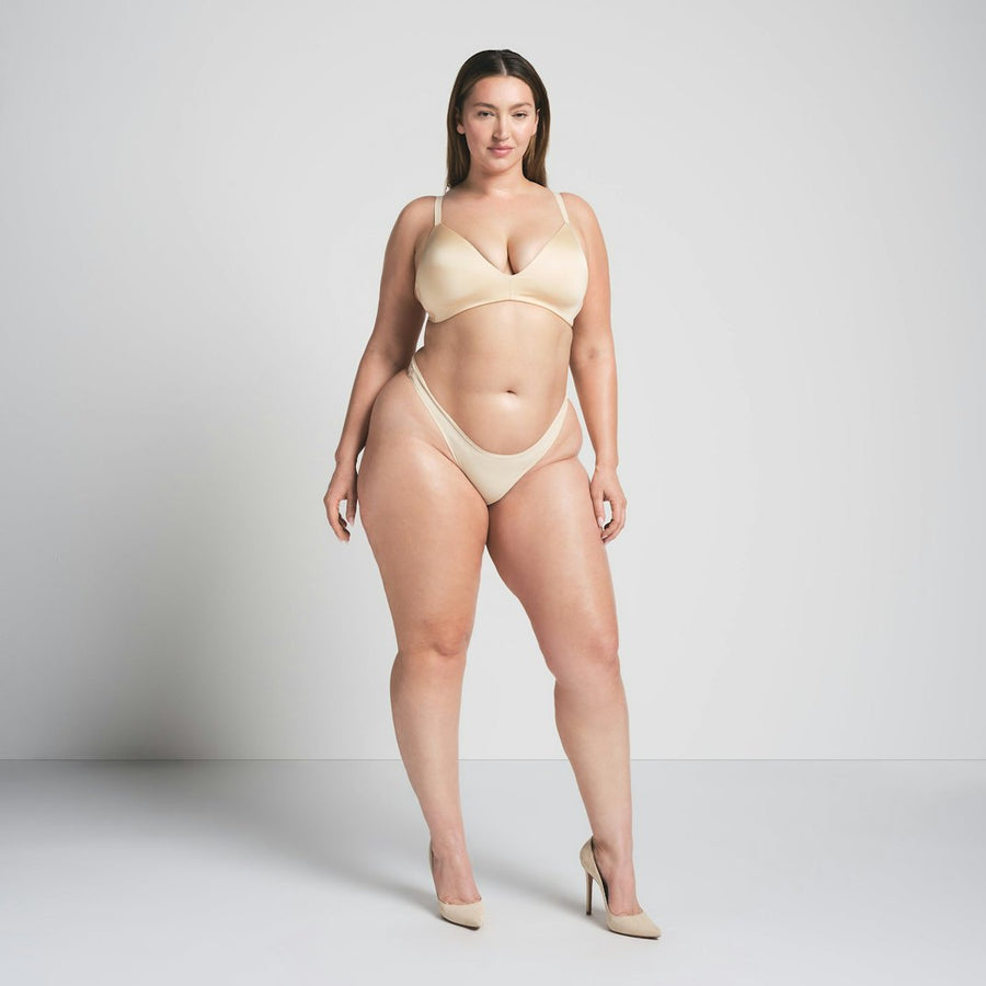 WIRELESS FORM T-SHIRT DEMI BRA | SAND