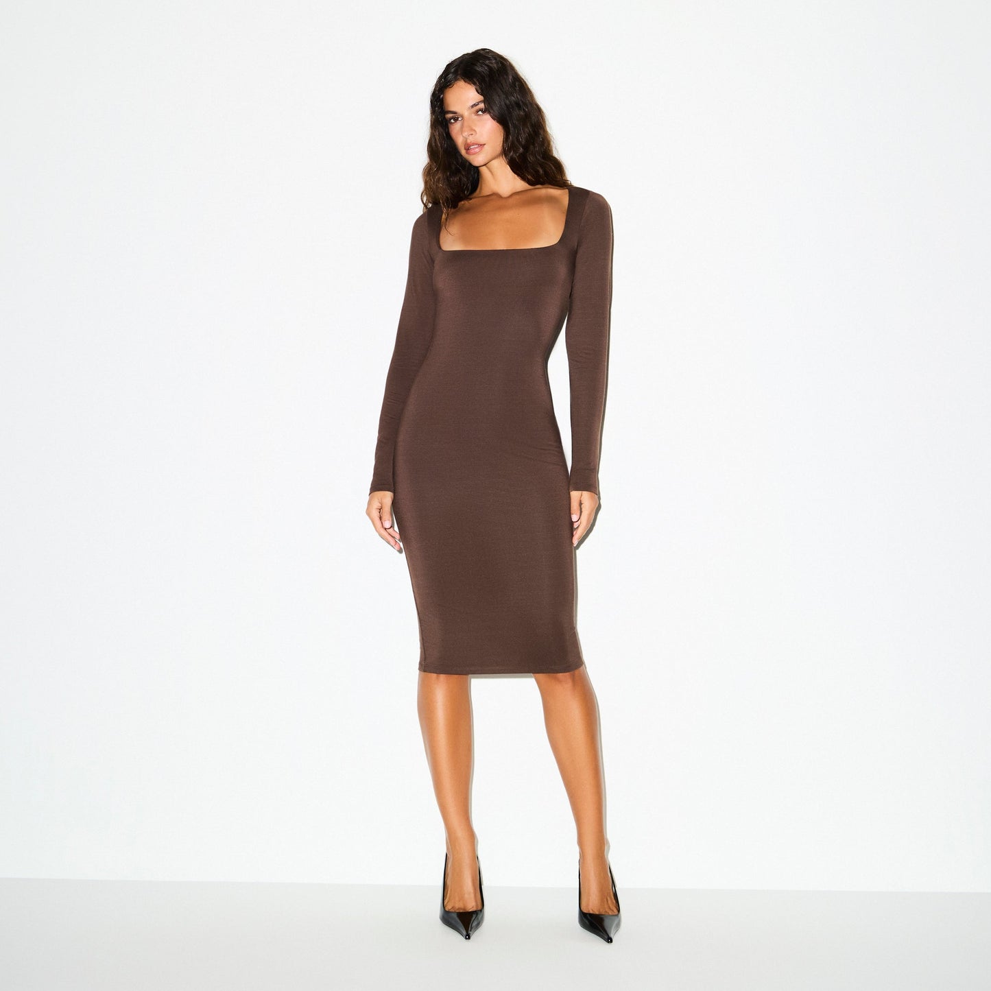 SMOOTH LAYERS SQUARE NECK MIDI DRESS | ESPRESSO