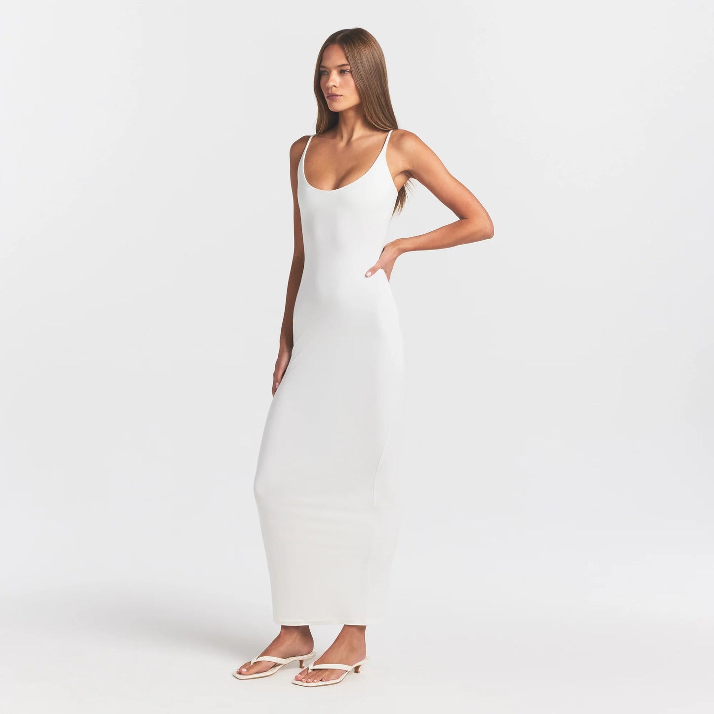 SMOOTH LAYERS SCOOP NECK LONG DRESS | EGRET