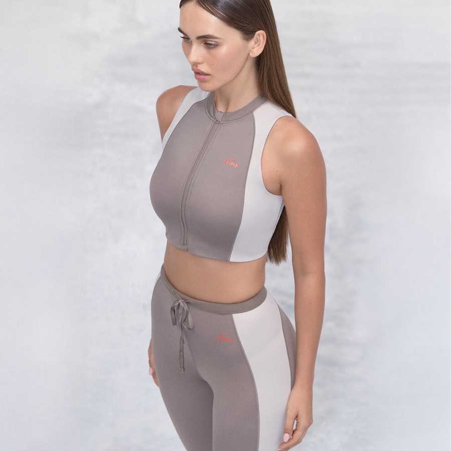 NikeSKIMS Shine Front Zip Bra