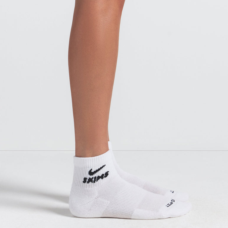 NikeSKIMS ACCESSORIES DRI-FIT QUARTER CREW SOCK 3-PACK | SNOW