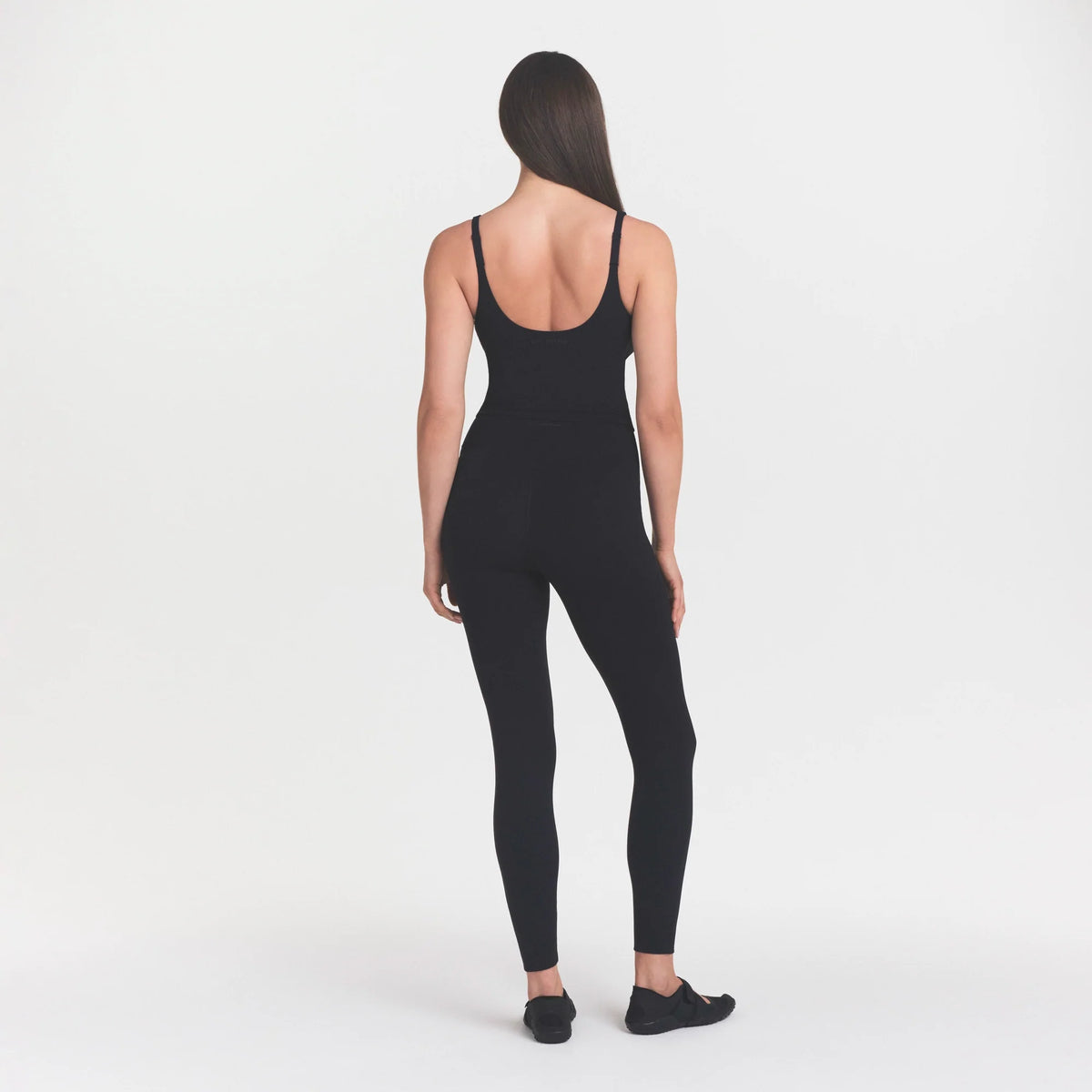 NikeSKIMS STUDIO STRETCH PLUNGE TANK | OBSIDIAN