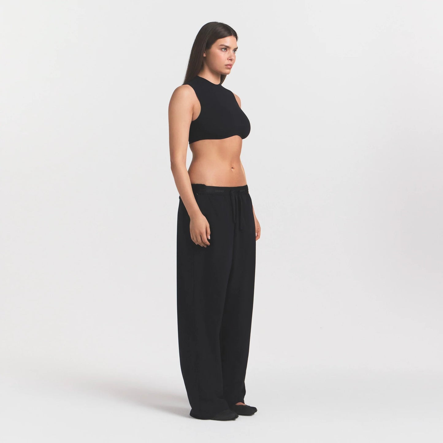 NikeSKIMS STRETCH NYLON OVERSIZED PANT | OBSIDIAN