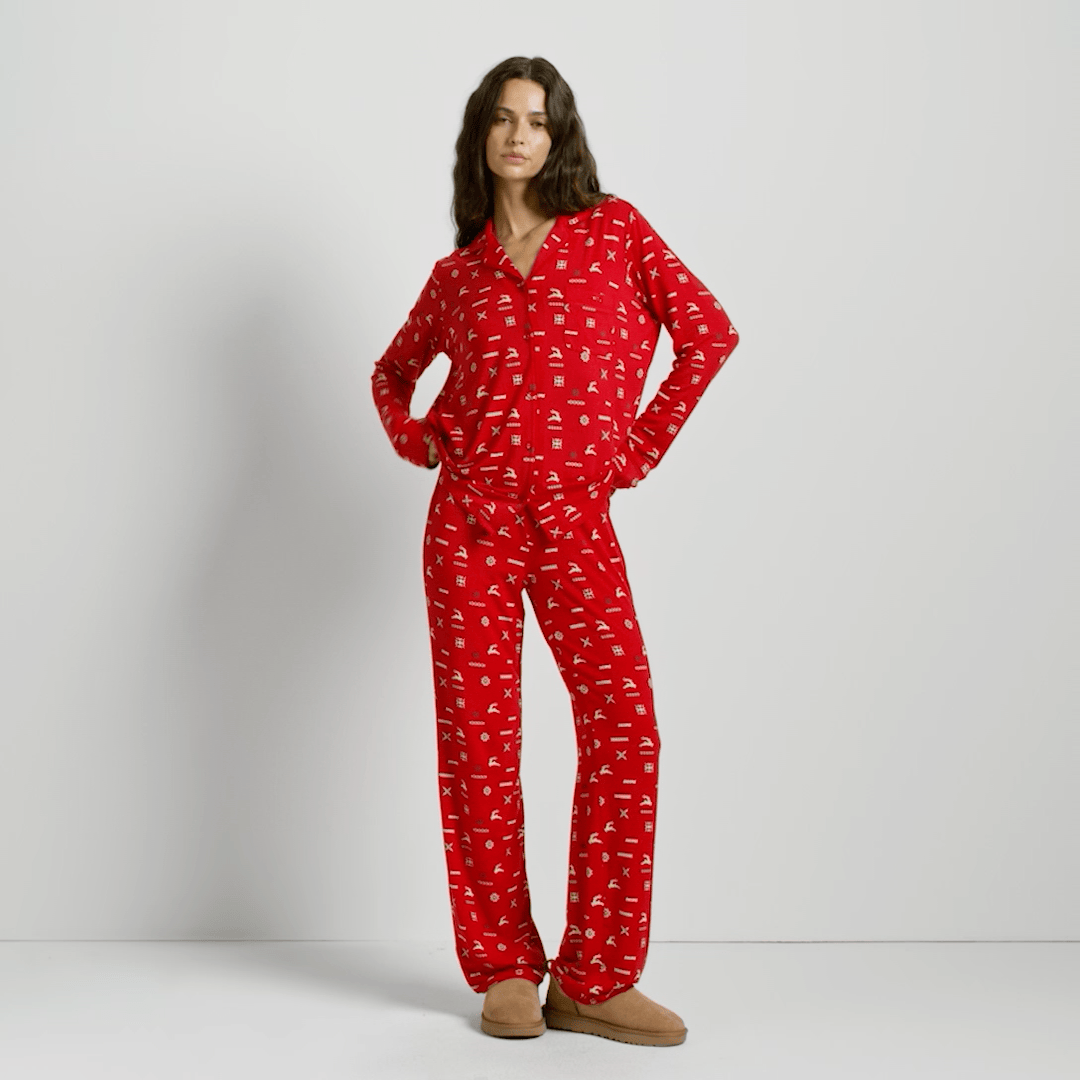 SKIMS SLEEP LONG SLEEVE BUTTON UP SET | CRANBERRY VINTAGE DEER PRINT