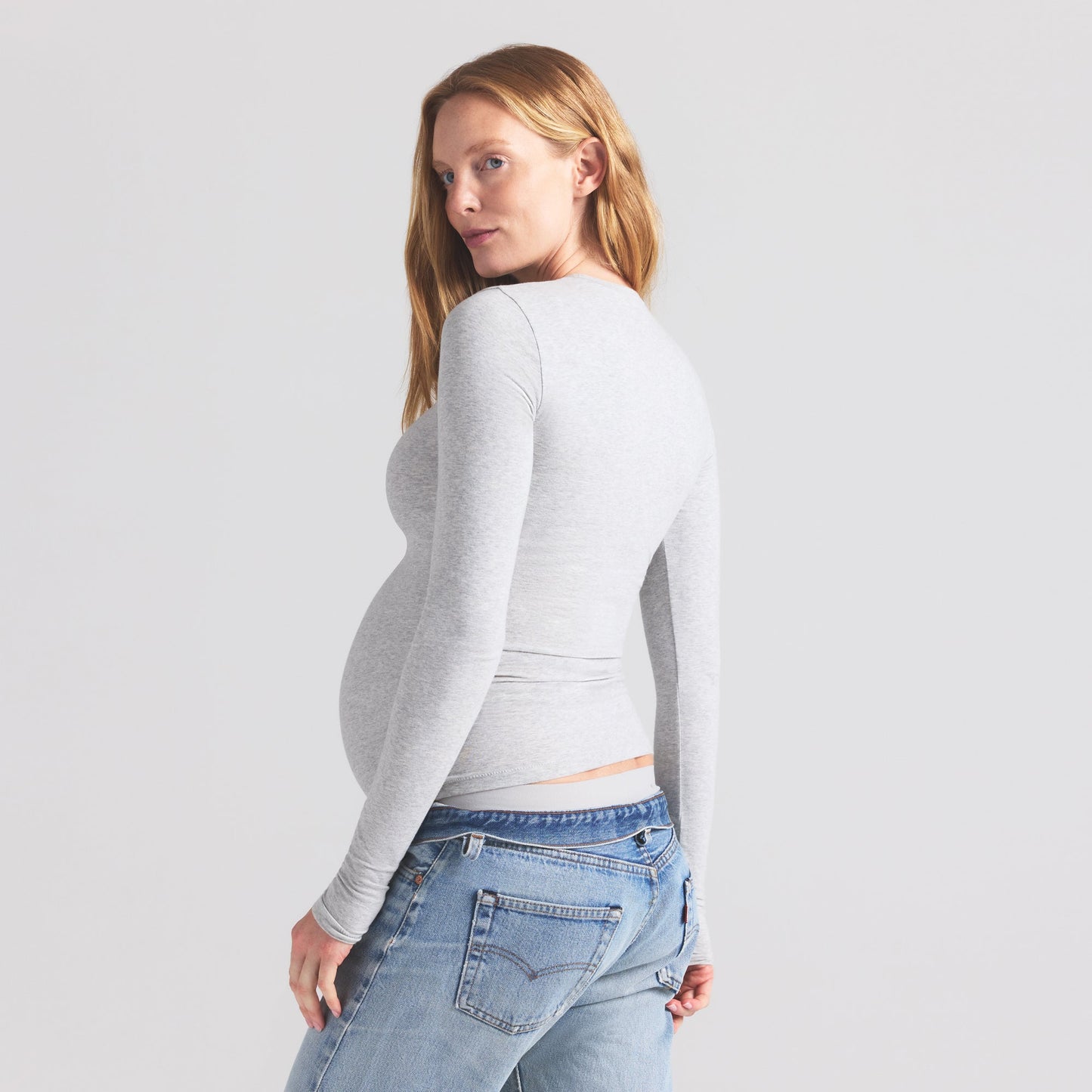 COTTON JERSEY MATERNITY LONG SLEEVE T-SHIRT | LIGHT HEATHER GREY