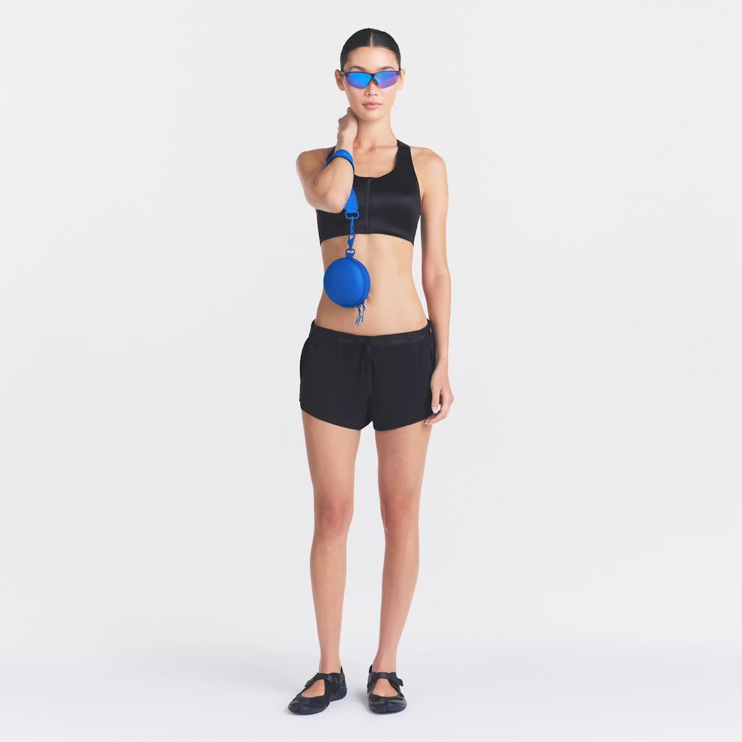 NikeSKIMS ACCESSORIES HARDSHELL ROUND CASE | COBALT/(NSKM COBALT)