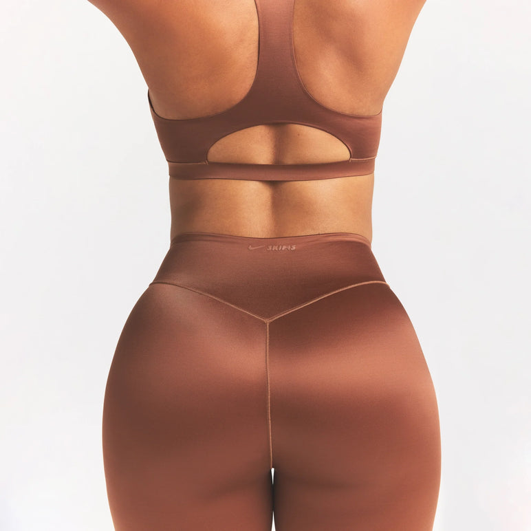NikeSKIMS SATIN SHINE BONDED WAIST 26" LEGGING | CAROB BROWN