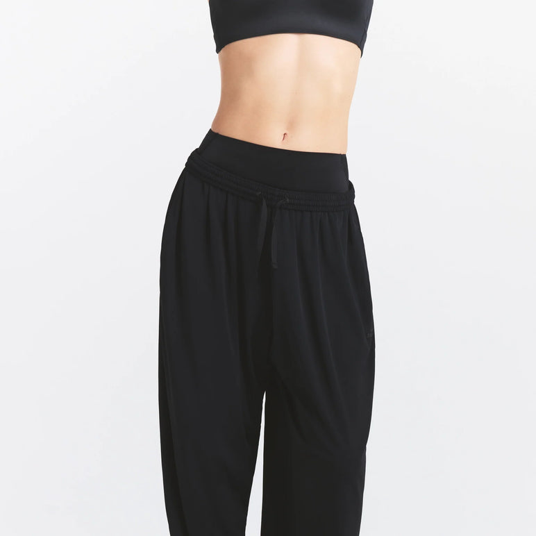 NikeSKIMS STRETCH KNIT BALLOON PANT | OBSIDIAN