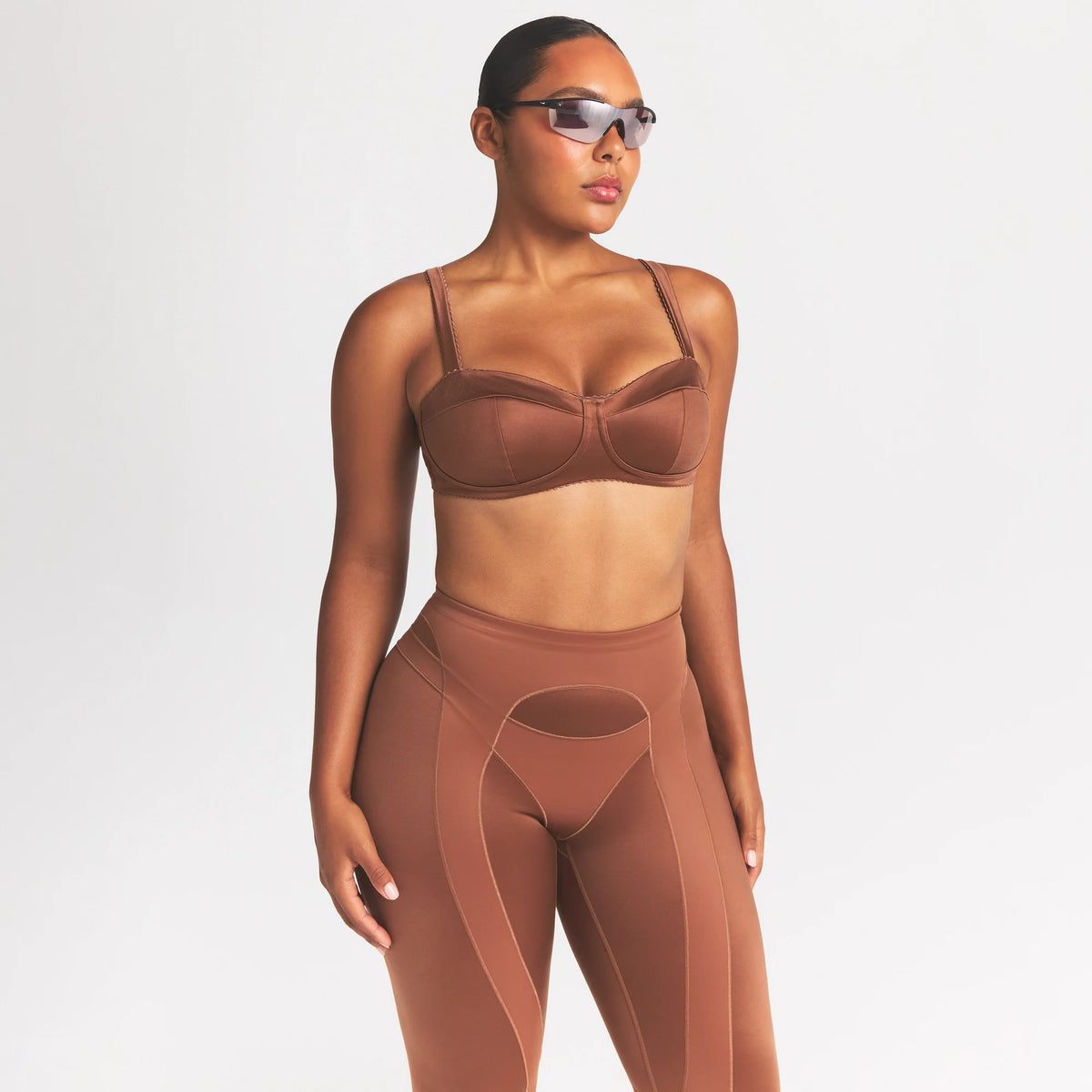 NikeSKIMS SATIN SHINE PANELED 26 LEGGING | CAROB BROWN