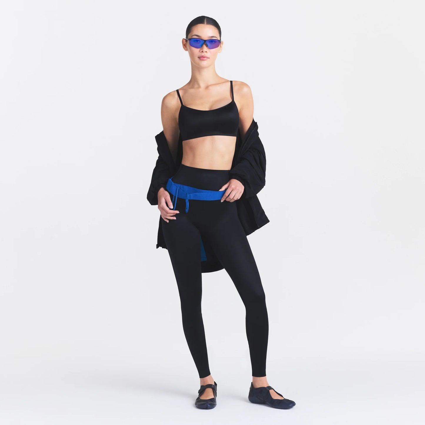 NikeSKIMS SATIN SHINE SCOOP CAMI BRA | OBSIDIAN