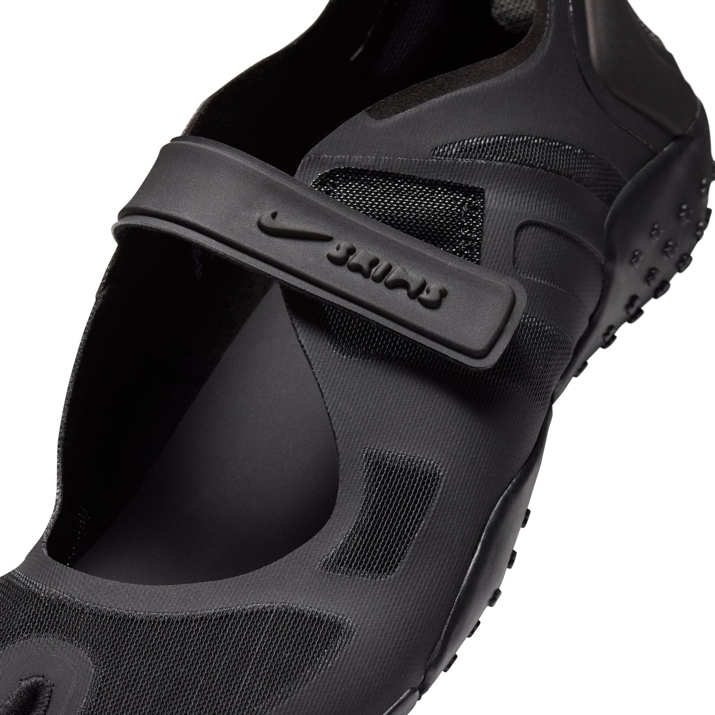 NikeSKIMS FOOTWEAR RIFT MESH | BLACK