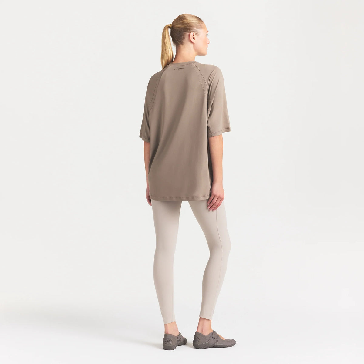 NikeSKIMS AIRY DRI-FIT OVERSIZED T-SHIRT | DRIFTWOOD