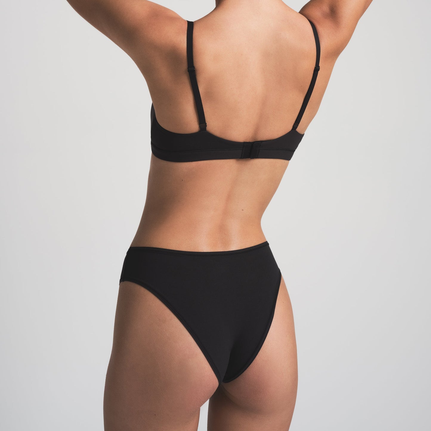 FITS EVERYBODY CHEEKY BRIEF | ONYX