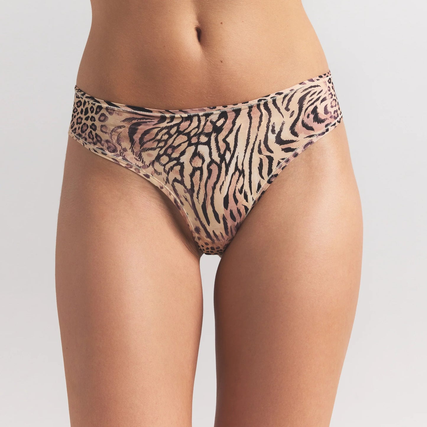 FITS EVERYBODY THONG | SAND MULTI ANIMAL