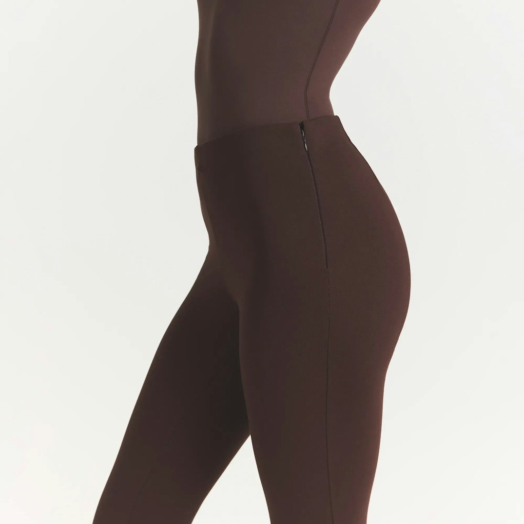 THE ESSENTIAL COLLECTION HIGH-WAISTED LEGGING | ESPRESSO